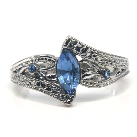 My Bead Emporium Jewelry - Silver ring with Sapphire blue.